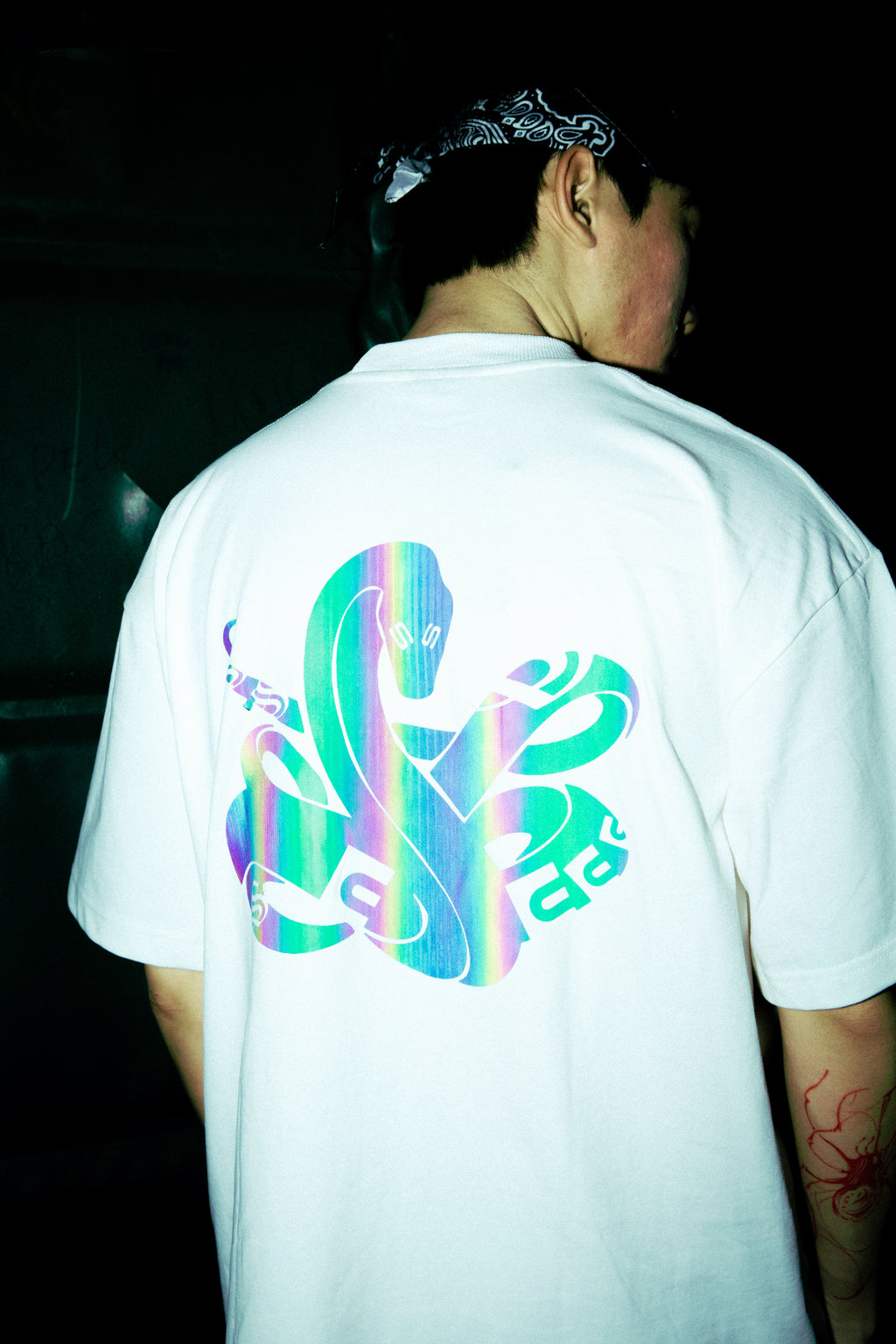 Triple S : Rainbow Reflective Snake Tee White