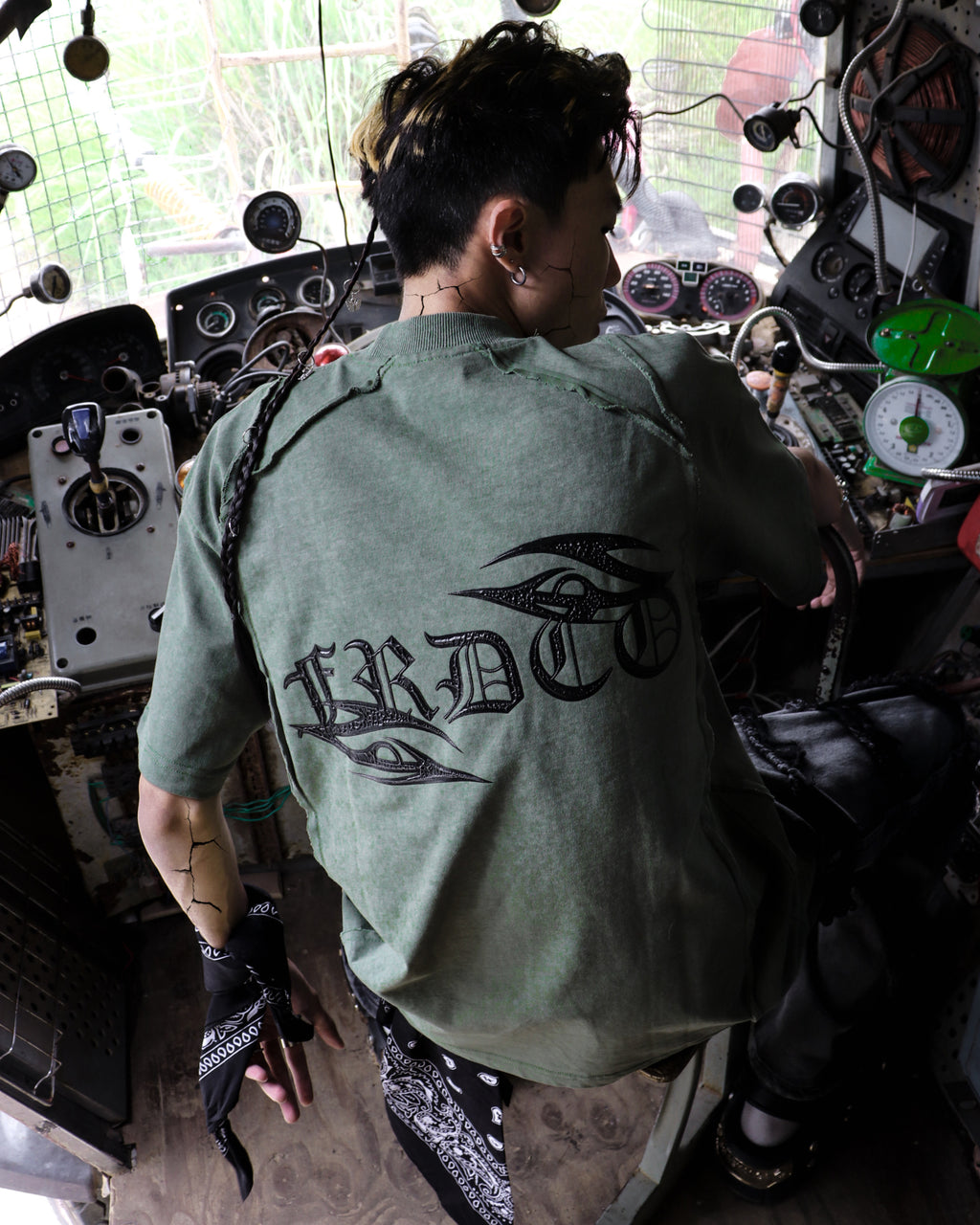 Essential CNS Washed Tee Army