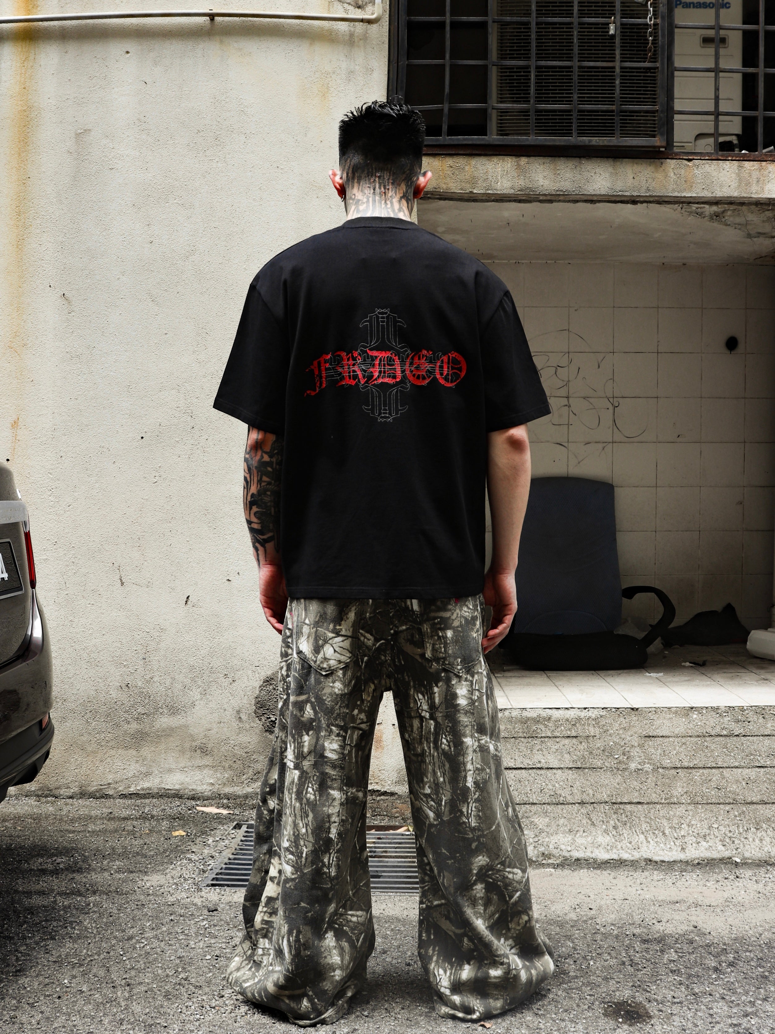 Aura Essential Tee Black