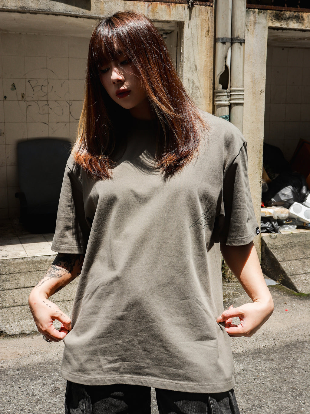 Aura Essential Tee Khaki