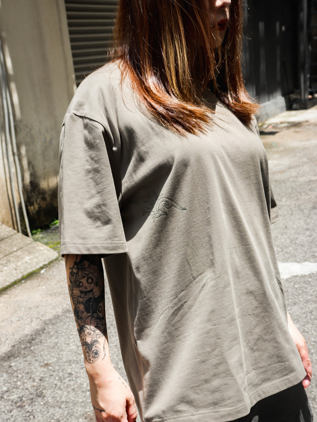 Aura Essential Tee Khaki
