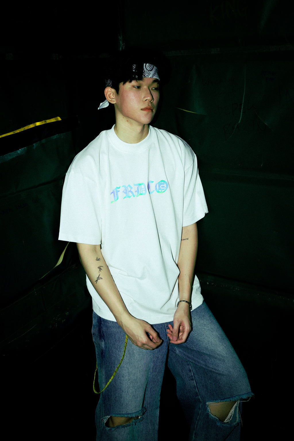 Triple S : Rainbow Reflective Snake Tee White